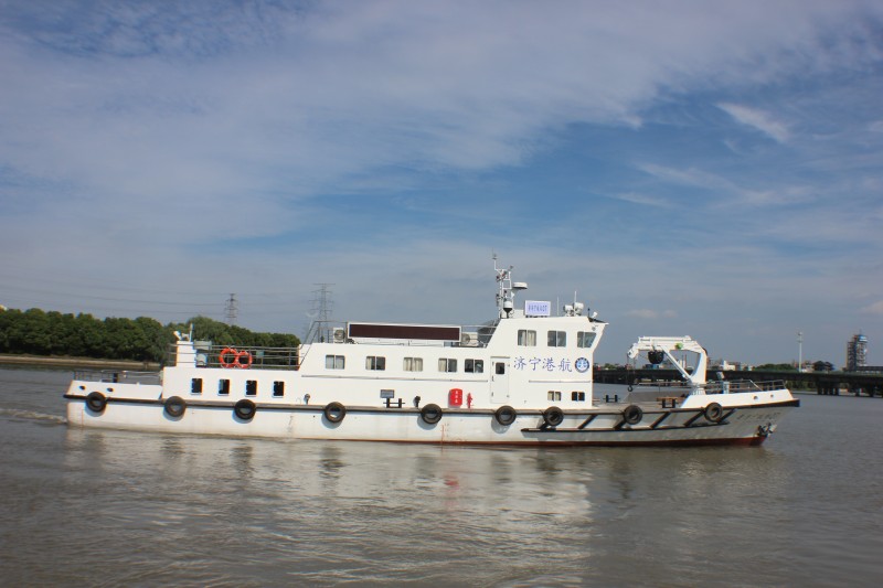30米航標維護測量船